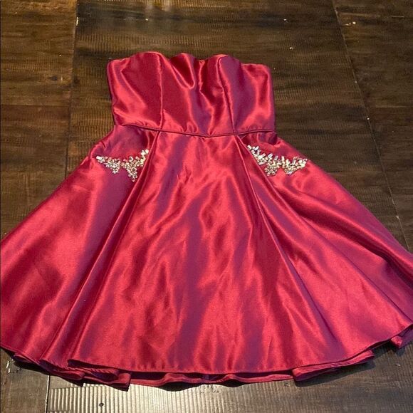 Strapless Dress With Pockets and embellishments size 3 Blondie Nites - Picture 1 of 8